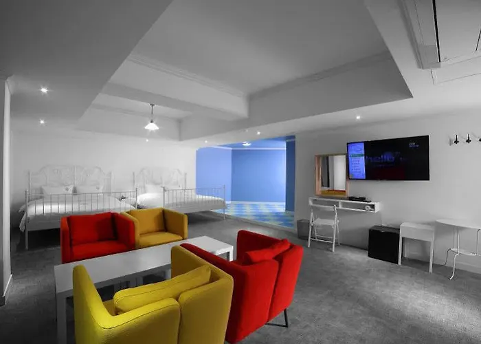 Hillside Tourist Hotel Busan